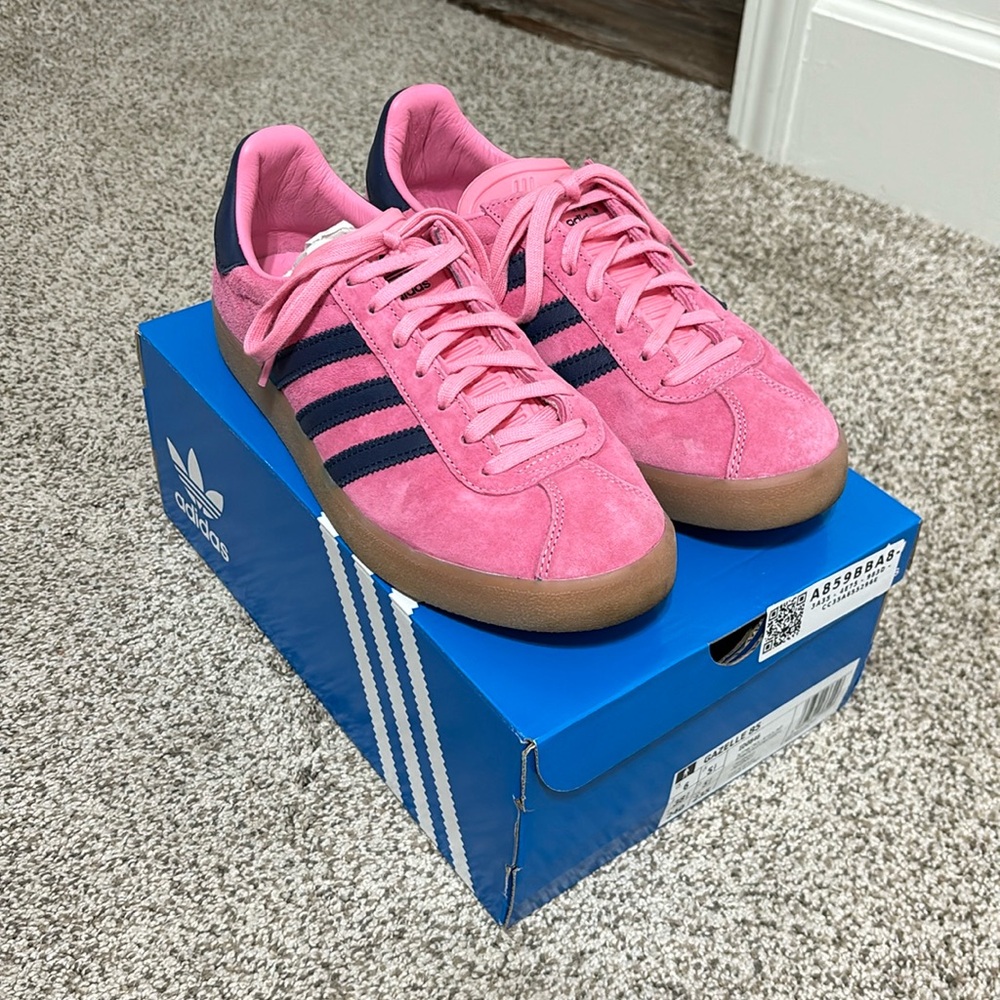 Adidas gazelle pink shoe
